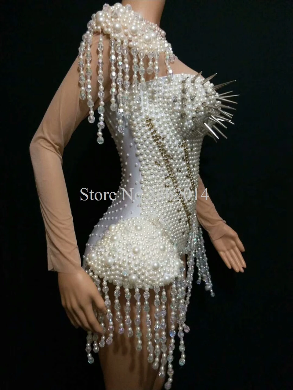 Женский костюм для джазовых танцев белый с бусинами и жемчужинами выступления на