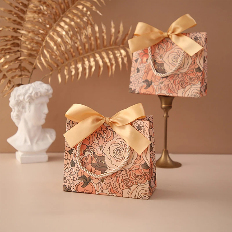 

30 PCS Creative Exquisite Print Personalized Wedding Candy Bags Portable Style With Ribbon Bow Gift Packaging Bag