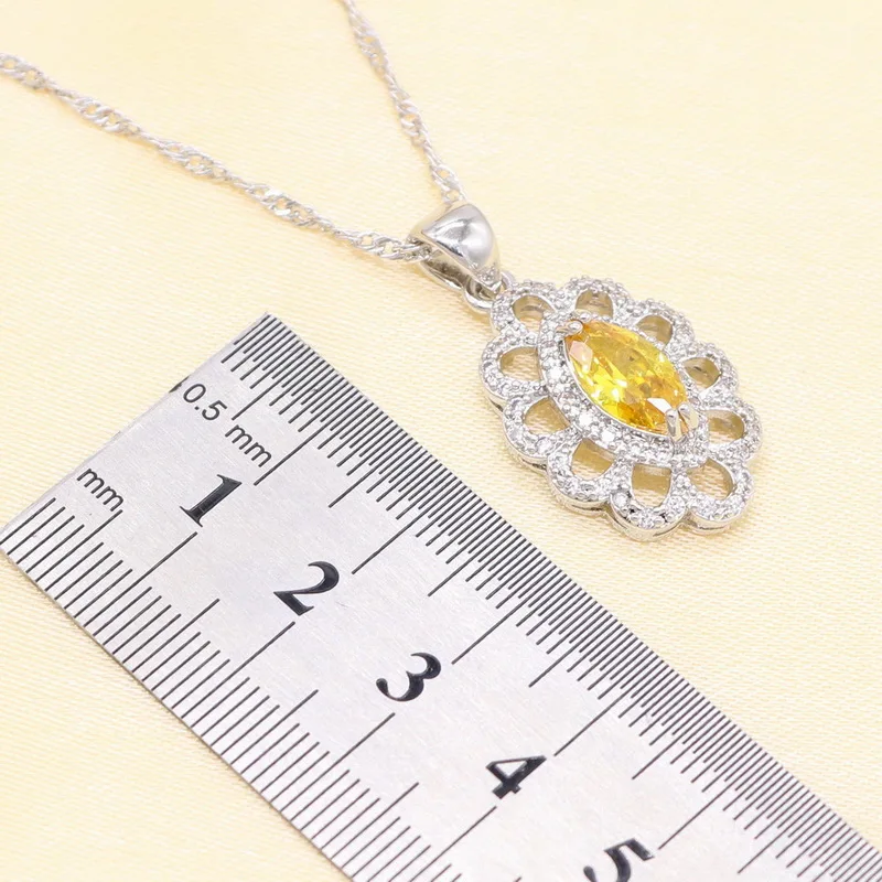 Женский ювелирный комплект из колье серёг браслета и кольца | Украшения