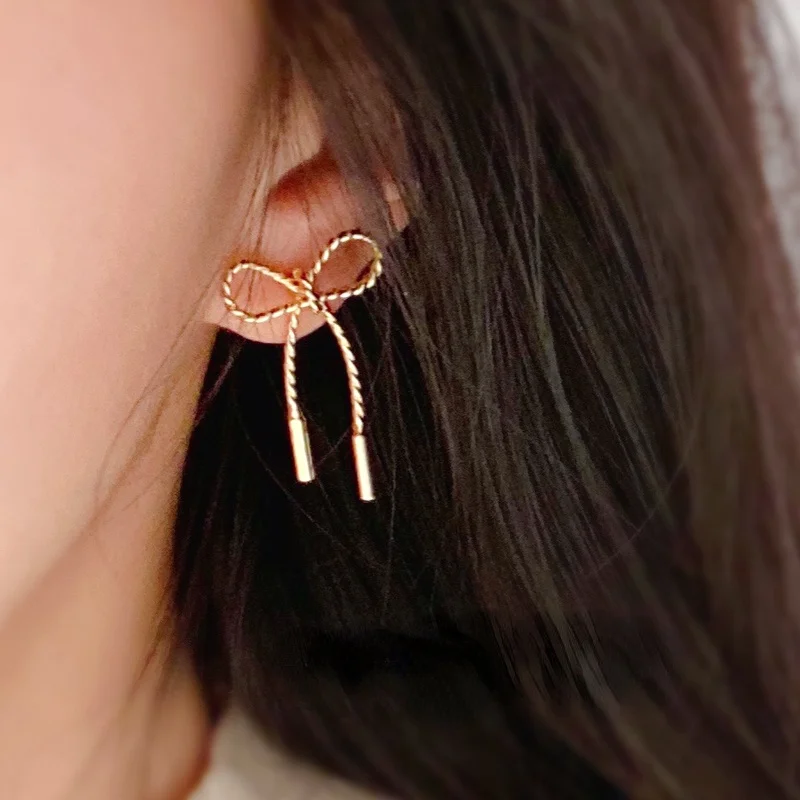 

Женские гипоаллергенные серьги из серебра 925 пробы, с медным покрытием