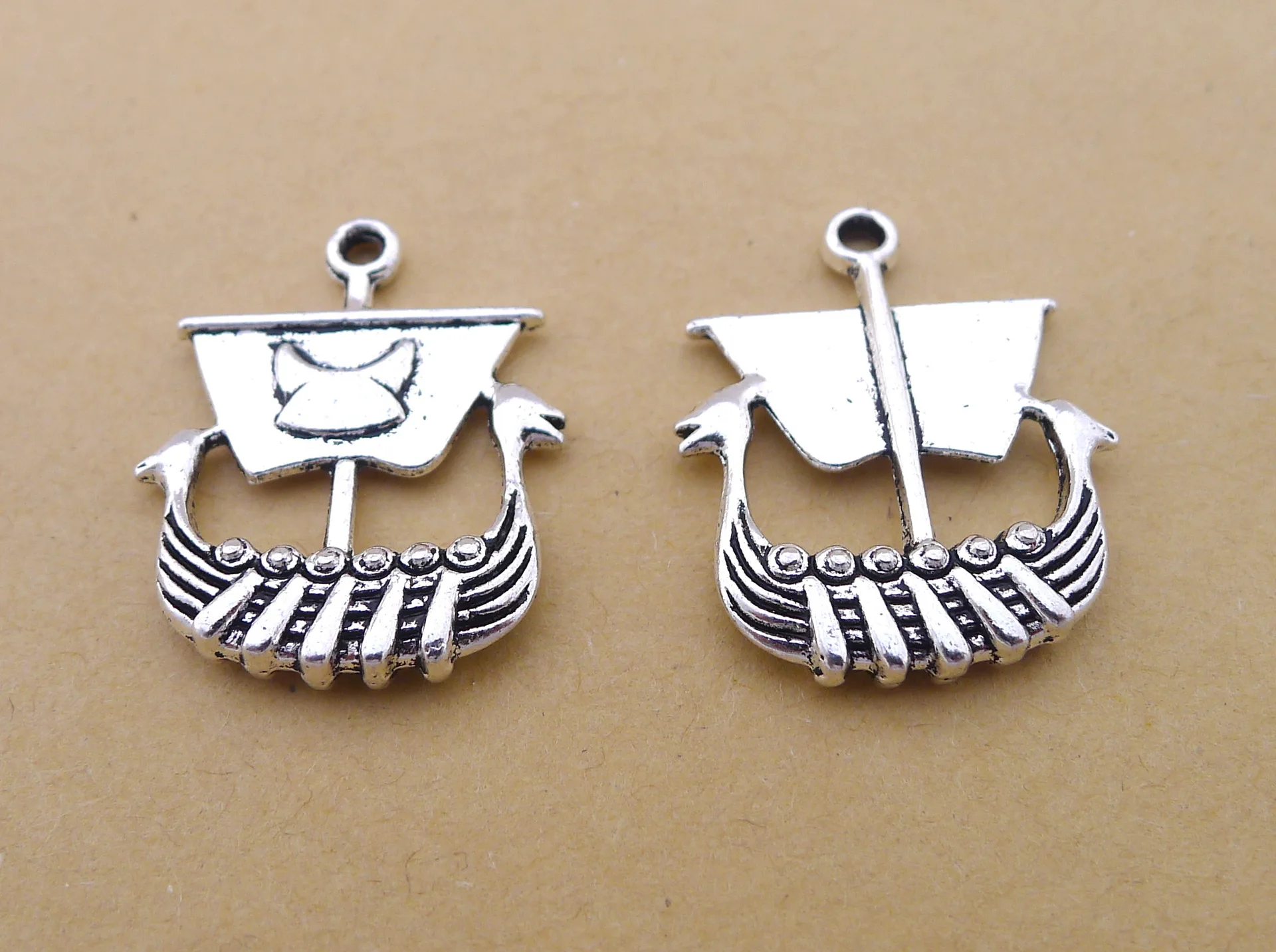 

Charm for making jewelry 5pcs 21x26mm antique silver color ferry charms