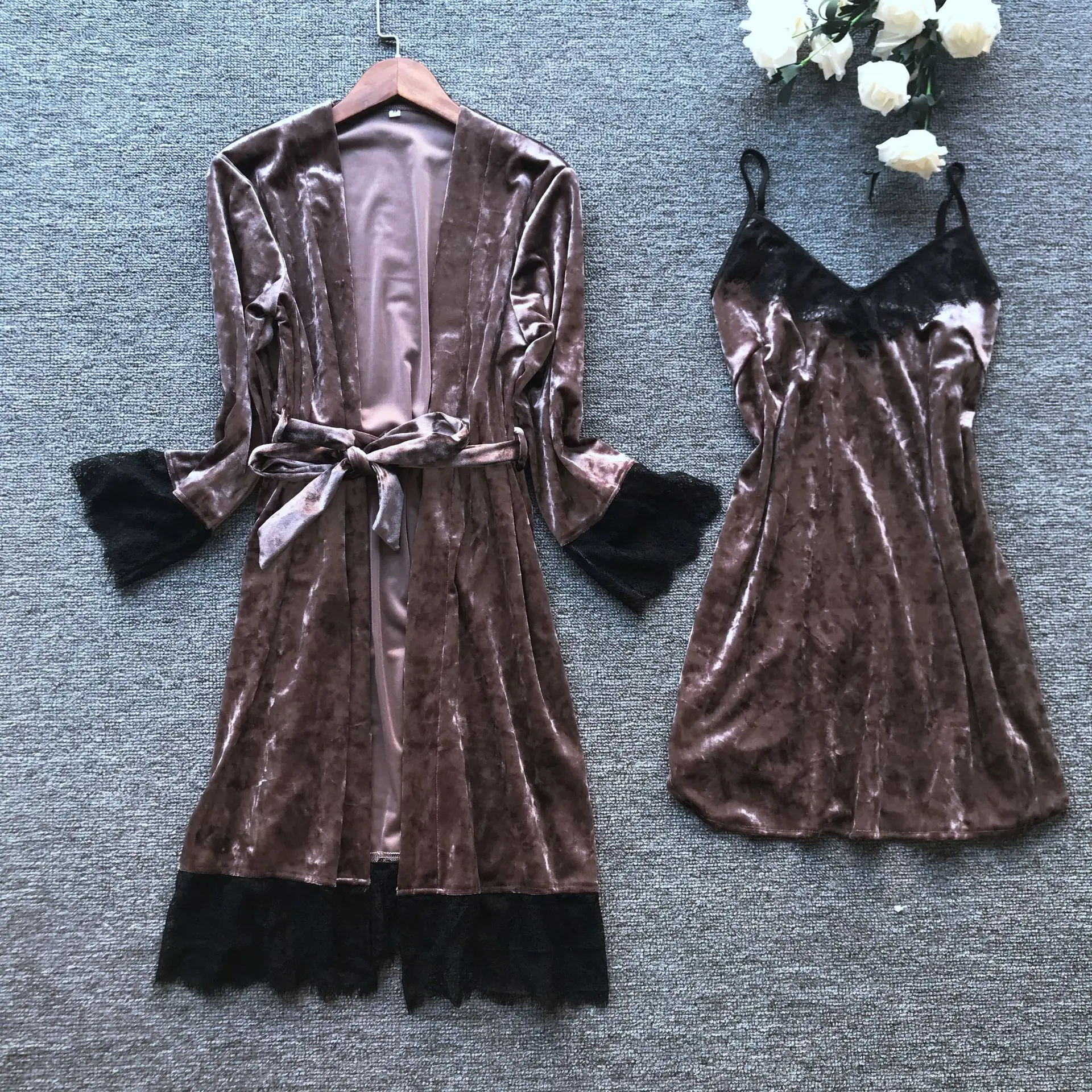 Сексуальный женский велюровый ночной халат топ на бретелях пижама M XL зима 2 шт.