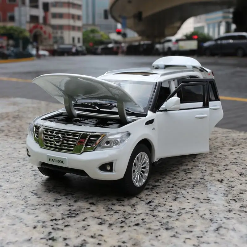 

1:32 Scale Nissan Patrol Y62 SUV JACKIEKIM Diecast Toy Car Model Doors Openable Sound & Light Educational Collection Pull Back