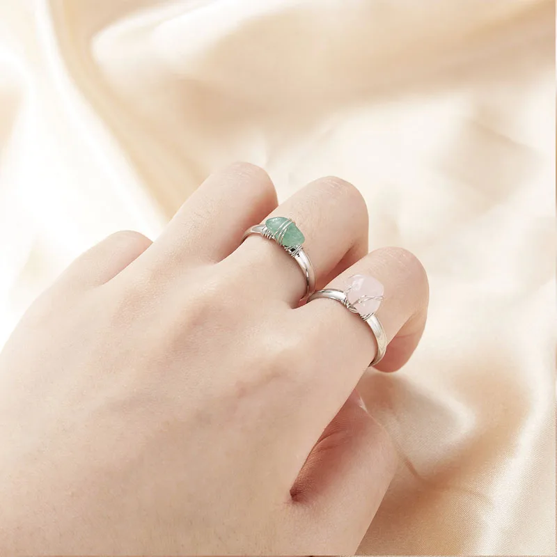 

Natural Stone Crystal Rings Gold Color Wire Wrap Irregular Amethysts Quartzs Adjustable Finger Ring Jewelry for Women Gifts