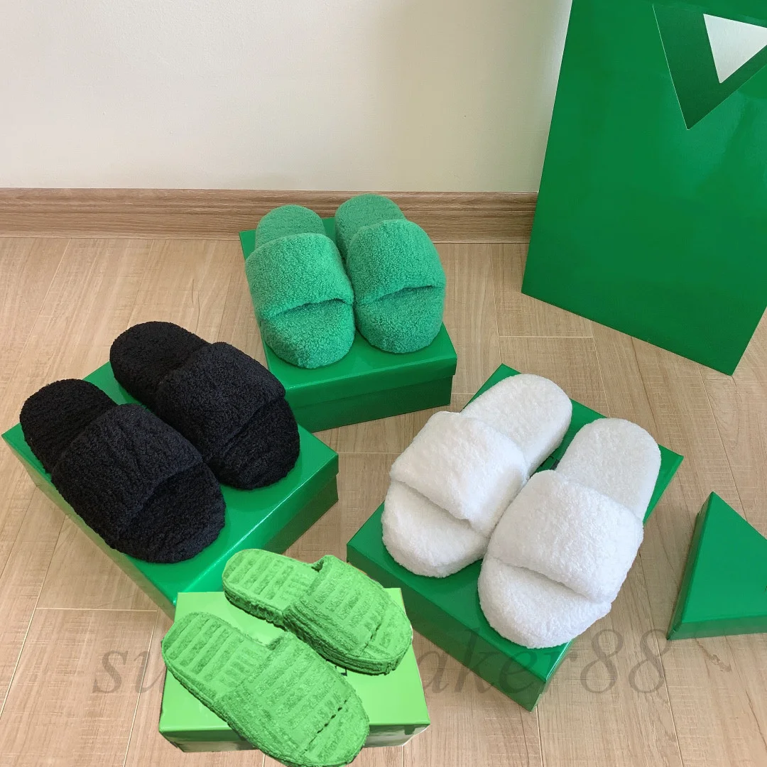 

Women Green Fur Slippers Towel Style Sliders Classics Warm Slipper Fashion Luxurys Designers Loafers Furry Slides Gear Flat