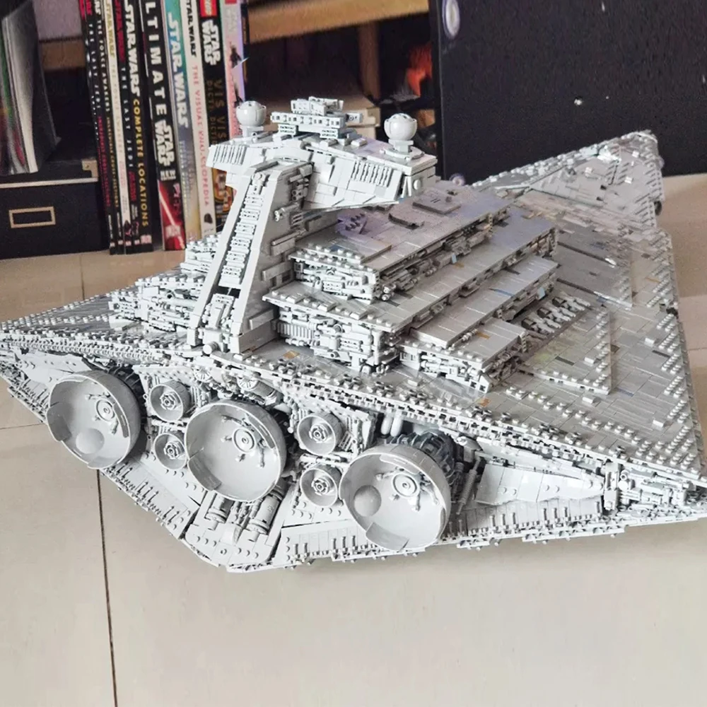 

11885Pcs Star Plans Series ISD Monarch Moc Modular Bricks Space Model Building Blocks UCS Super Imperial Star Destroyer Blocks