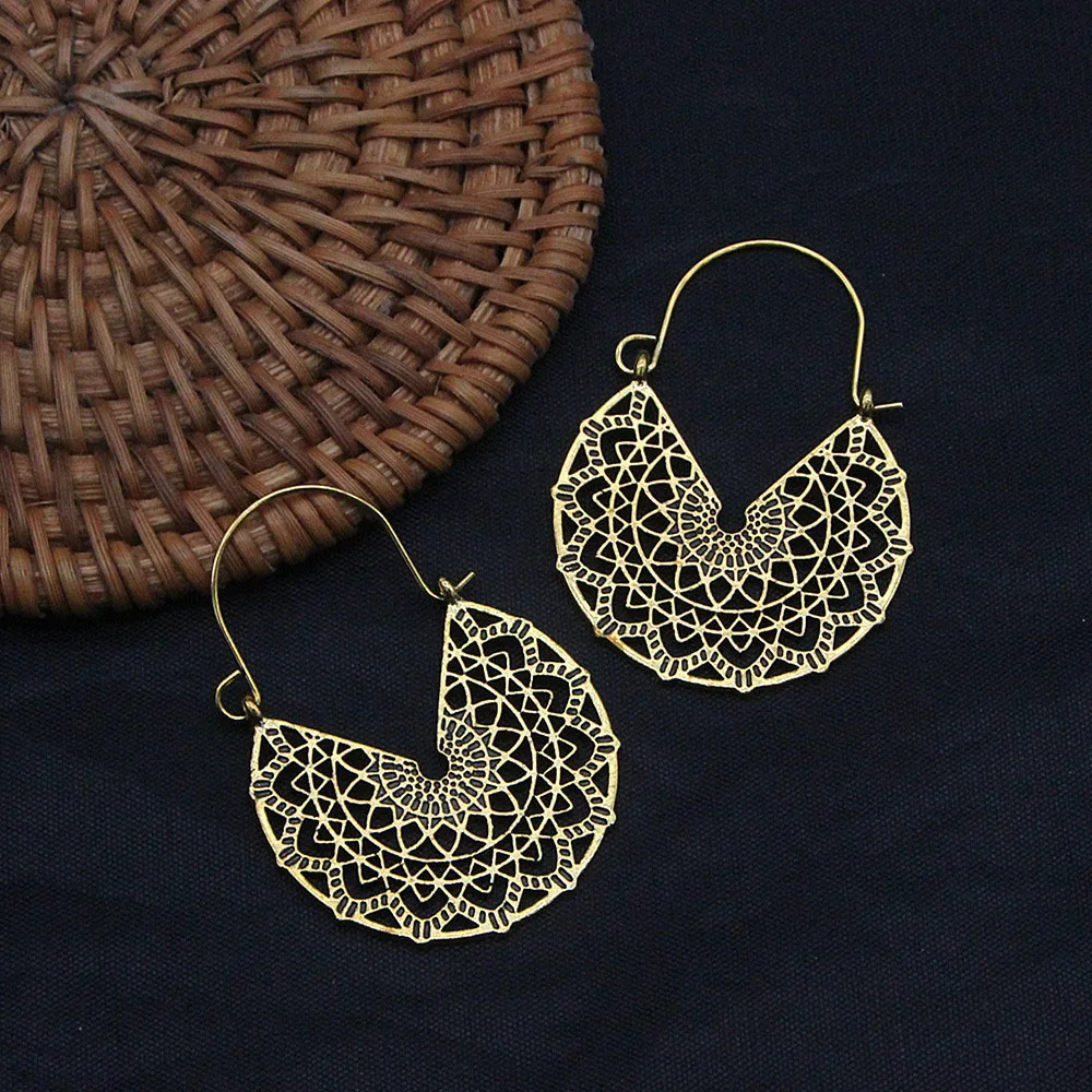 

New fashion personality geometric hollow alloy earrings Exaggerated retro ethnic bohemian earrings
