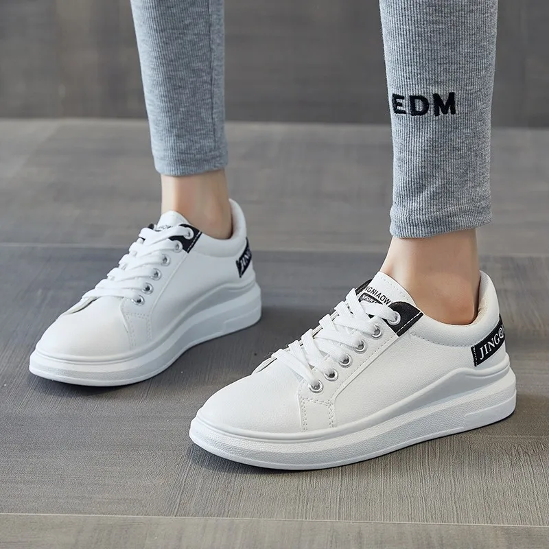 Women's White Shoes 2021 Spring and Summer New Women's Breathable Casual Leather Stitching Mesh Slippers