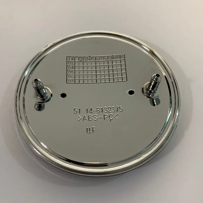 100 шт. 82 мм 74 Синий Черный Автомобильный значок из углеродного волокна передний