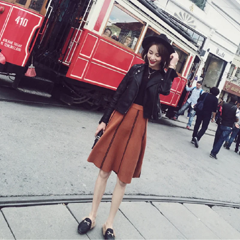 

2021 New Autumn Turndown Collar Women Pu Leather Jacket Woman Zipper Short Coat Female Black Faux Leather Outwear Women