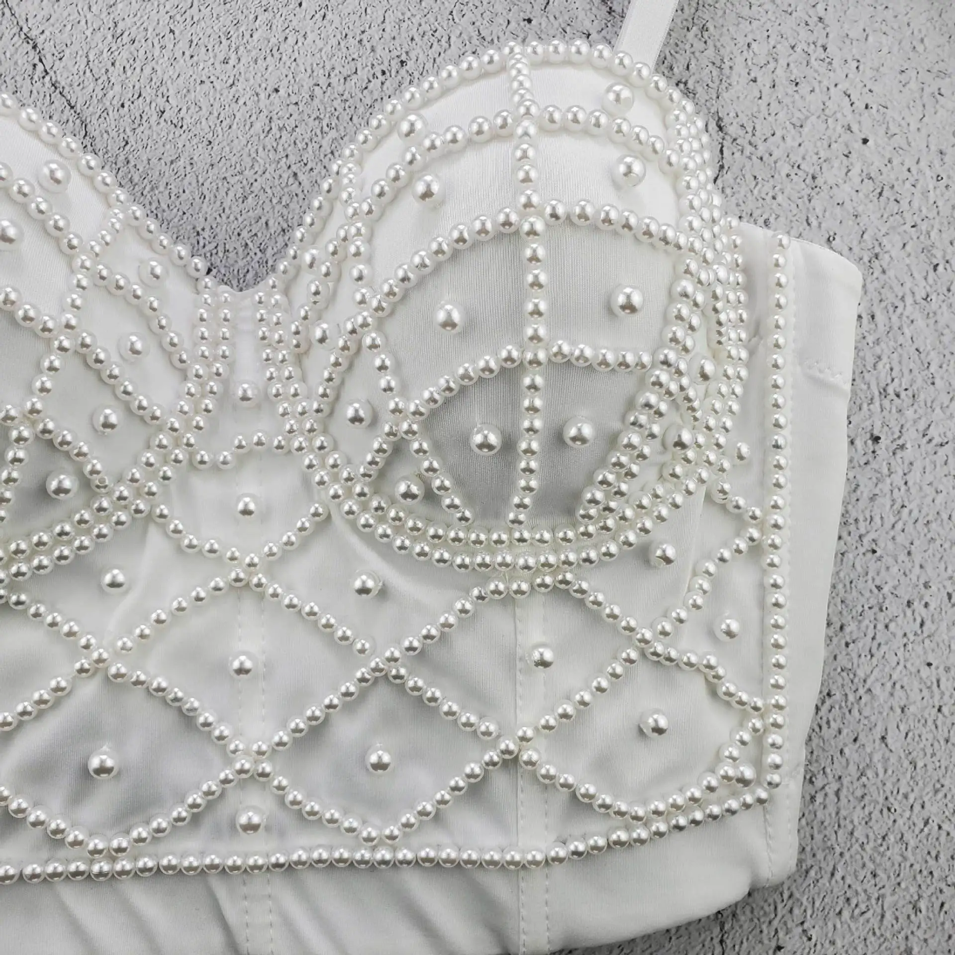 

Sexy Pearl Camis For Night Club Women Tank Tops Slim Vest Bling Spaghetti Strap Woman Top Elegant French Chic Womens Clothes