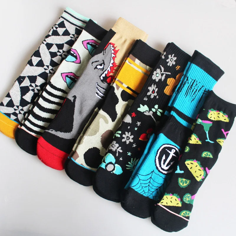 Осенне зимние носки хлопковые разноцветные абстрактные мультипликационные