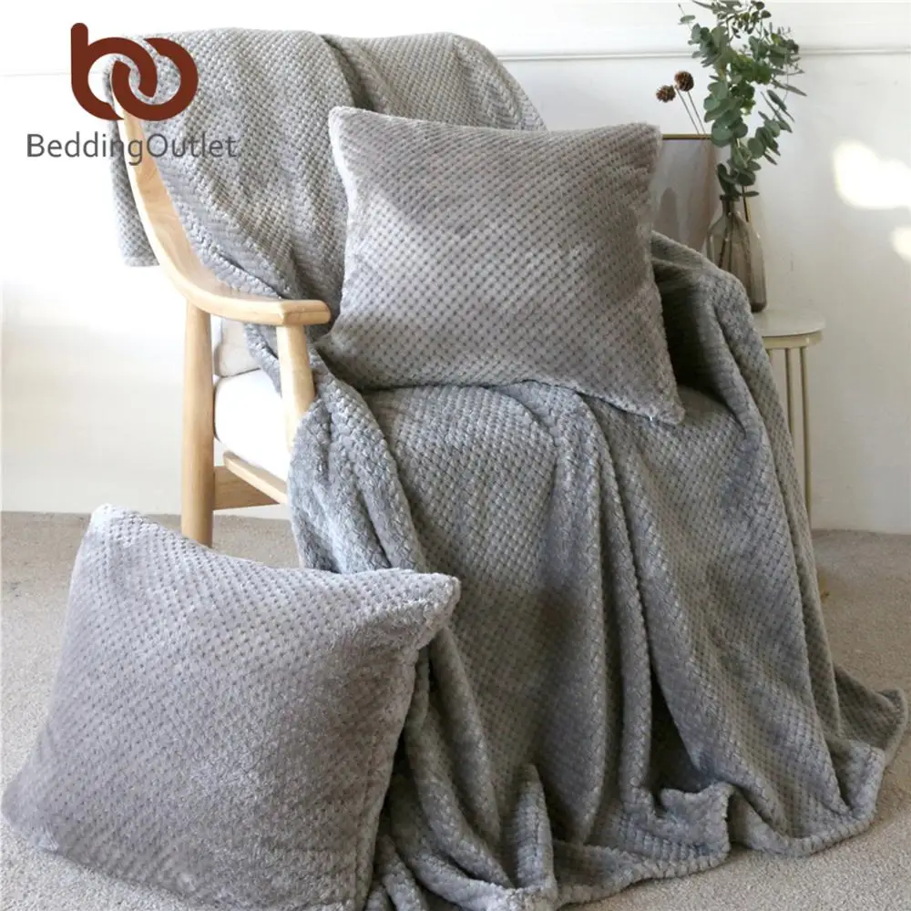 BeddingOutlet Фланелевое Флисовое одеяло с наволочками для кровати 3 шт. плюшевое