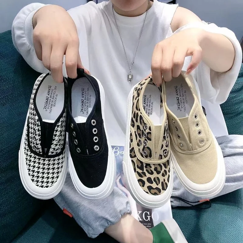 Brand Women Canvas Shoes 2022 Fashion Sneakers Leopard Slip-on Low-cut Women's Vulcanized Shoes Ladies Flats Casual Woman Shoes