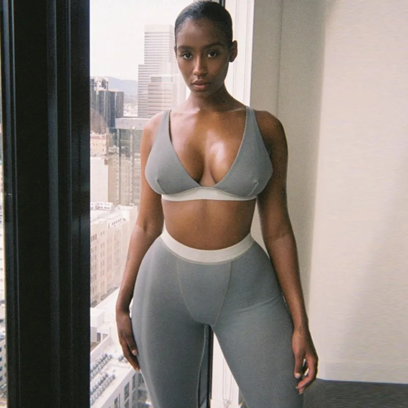 

Fitness Tracksuit Two Piece Set For Women Sexy V Neck Crop Tops And Skinny Pants Suit 2020 Fashion Solid Jogging Leisure Outfits