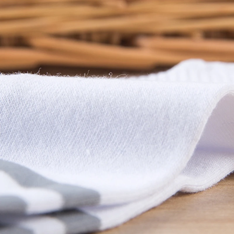 New Men's fashion socks Calcetines Hombre men's cotton socks striped digital casual men socks 5 pairs exquisite gift wrap