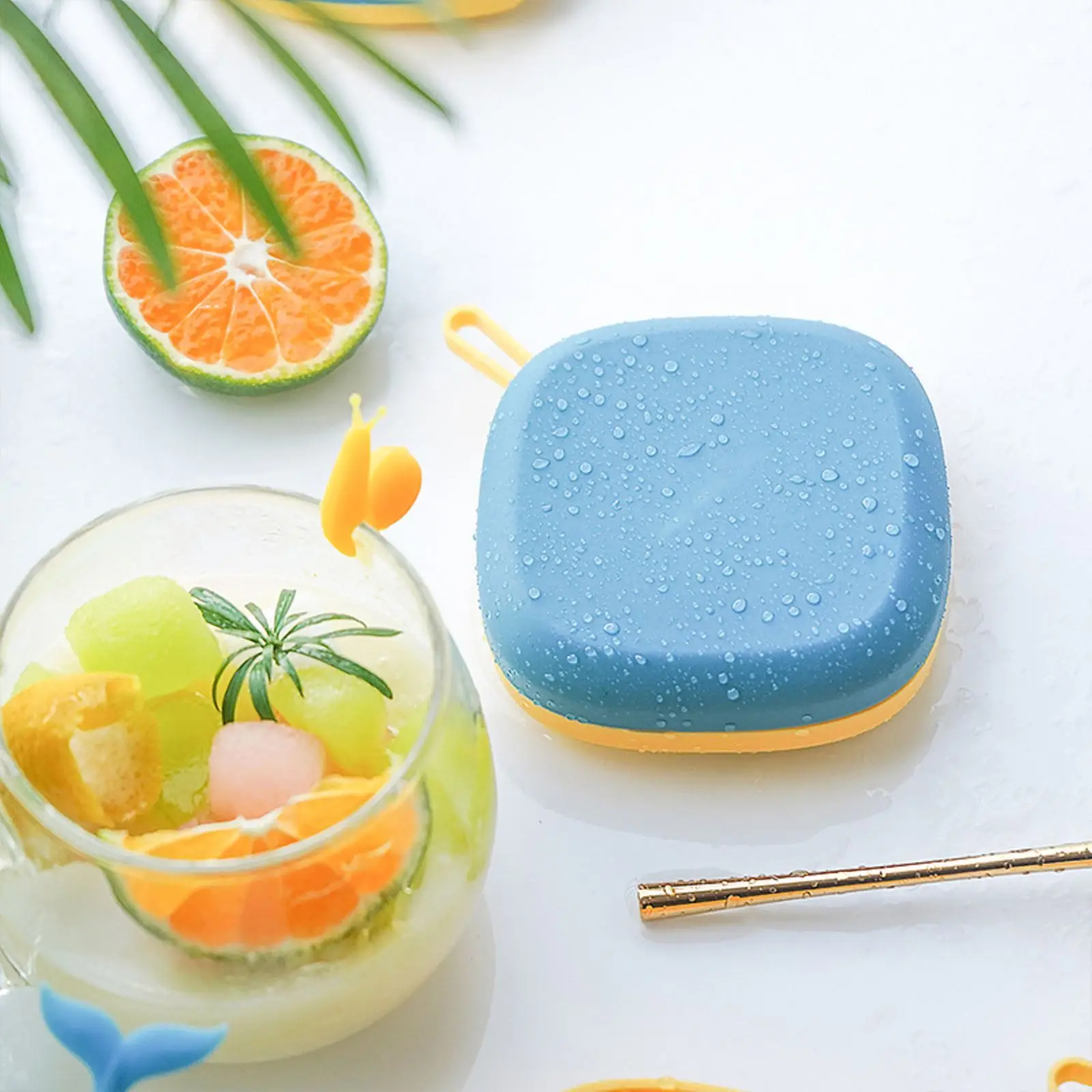 

3pcs Ice Cube Tray Food Grade Silicone Ice Cube Maker Mold With Lid For Ice Cream Chocolate Party Whiskey Cocktail Drink