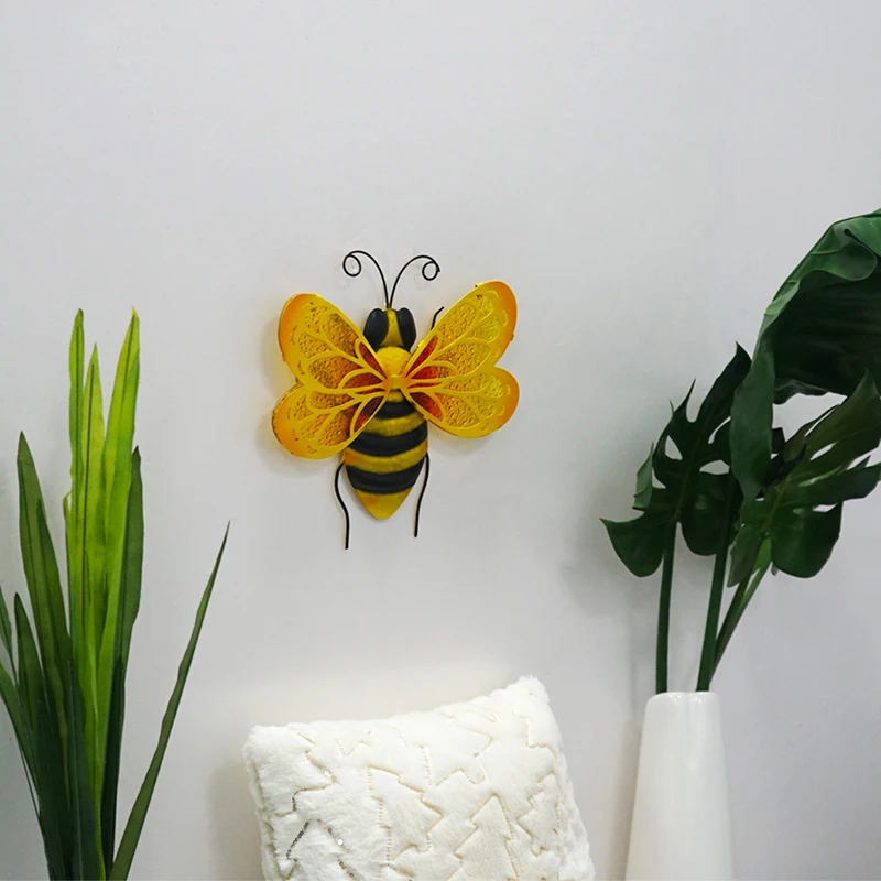 

Wall Hanging Metal Bee Wall Decor Art for Home and Garden Decoration Outdoor Statues Accessories Sculptures Animal