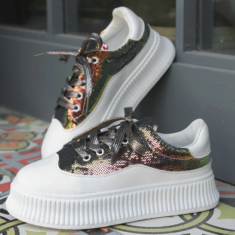 Новинка 2020 года женская обувь на платформе клиновидный кроссовок шикарная