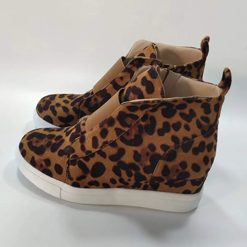 Женские кроссовки с леопардовым принтом повседневная обувь высоким берцем на
