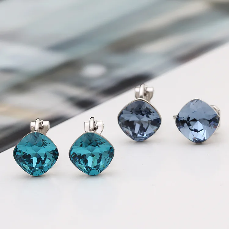 Женские квадратные серьги MOONROCY золотистые/Серебристые с кристаллами красного