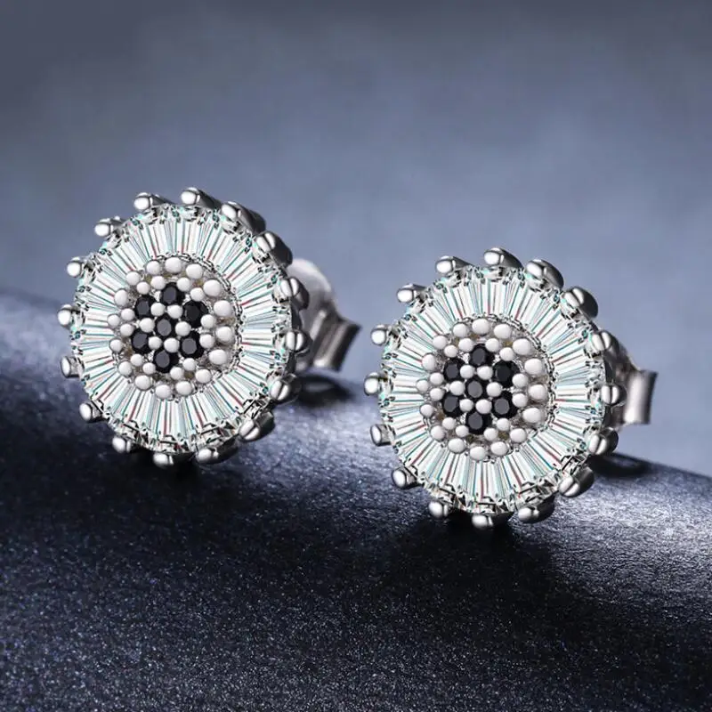 

Серьги-гвоздики женские из серебра 925 пробы с фианитом AAAAA