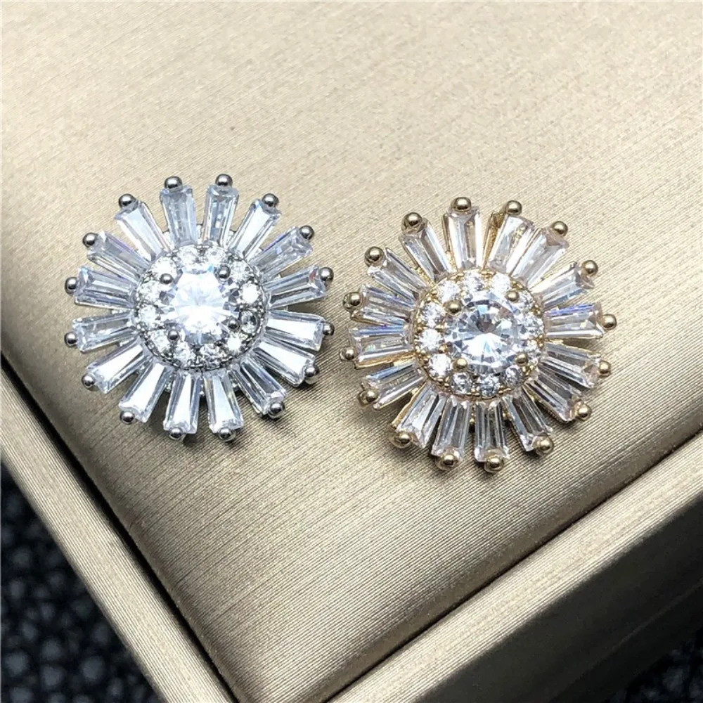 

AMC KoreaTrendy Sunflower Stud Earring For Women Luxury Round Ear Studs AAA Cubic Zircon Bridal Wedding Party Jewelry Gift