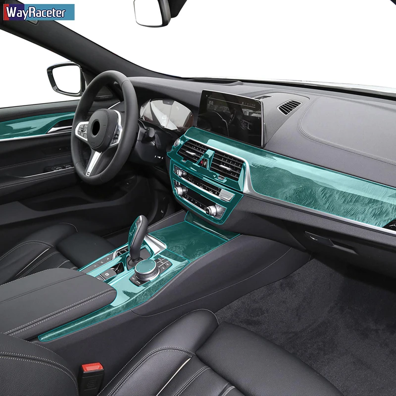 Наклейка на панели переключения передач центральной консоли автомобиля