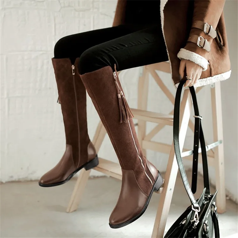 Замшевые Сапоги до колена с бахромой женская зимняя обувь на низком каблуке