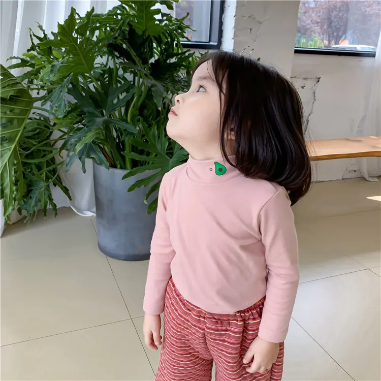 Осень-зима 2019 футболки с высоким воротником и принтом фруктов для мальчиков