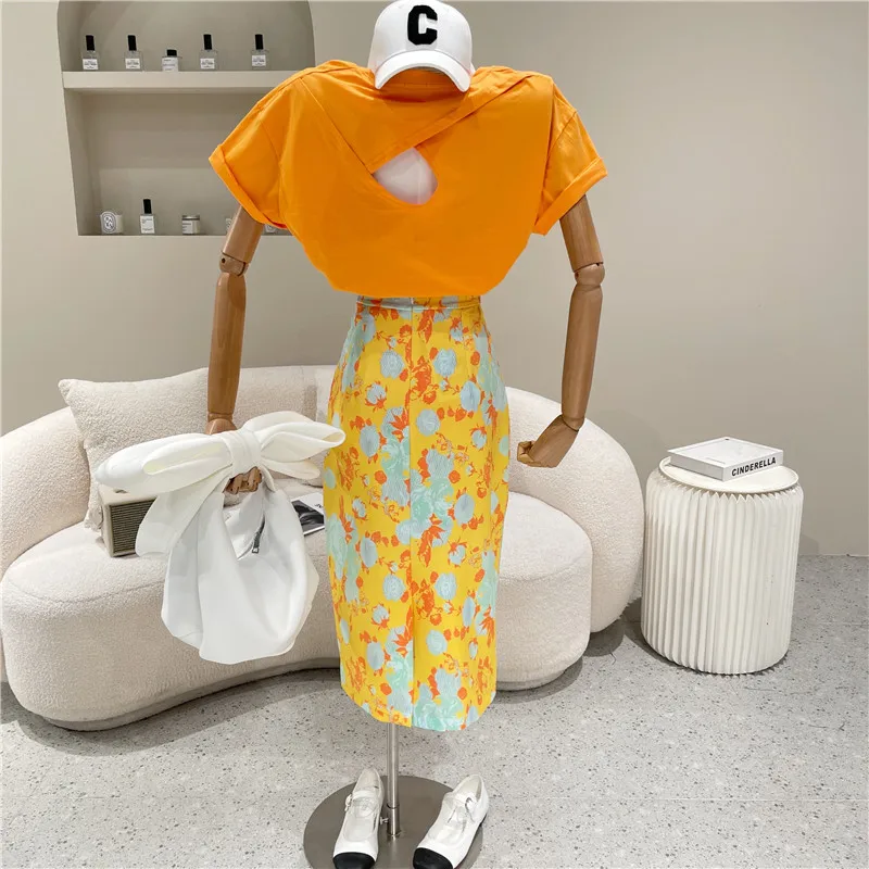 

Niche Design Women's Clothing Summer Vintage Jacquard High Waist Skirt + Design Hollow Out Short Sleeve T-Shirt Two Piece Set