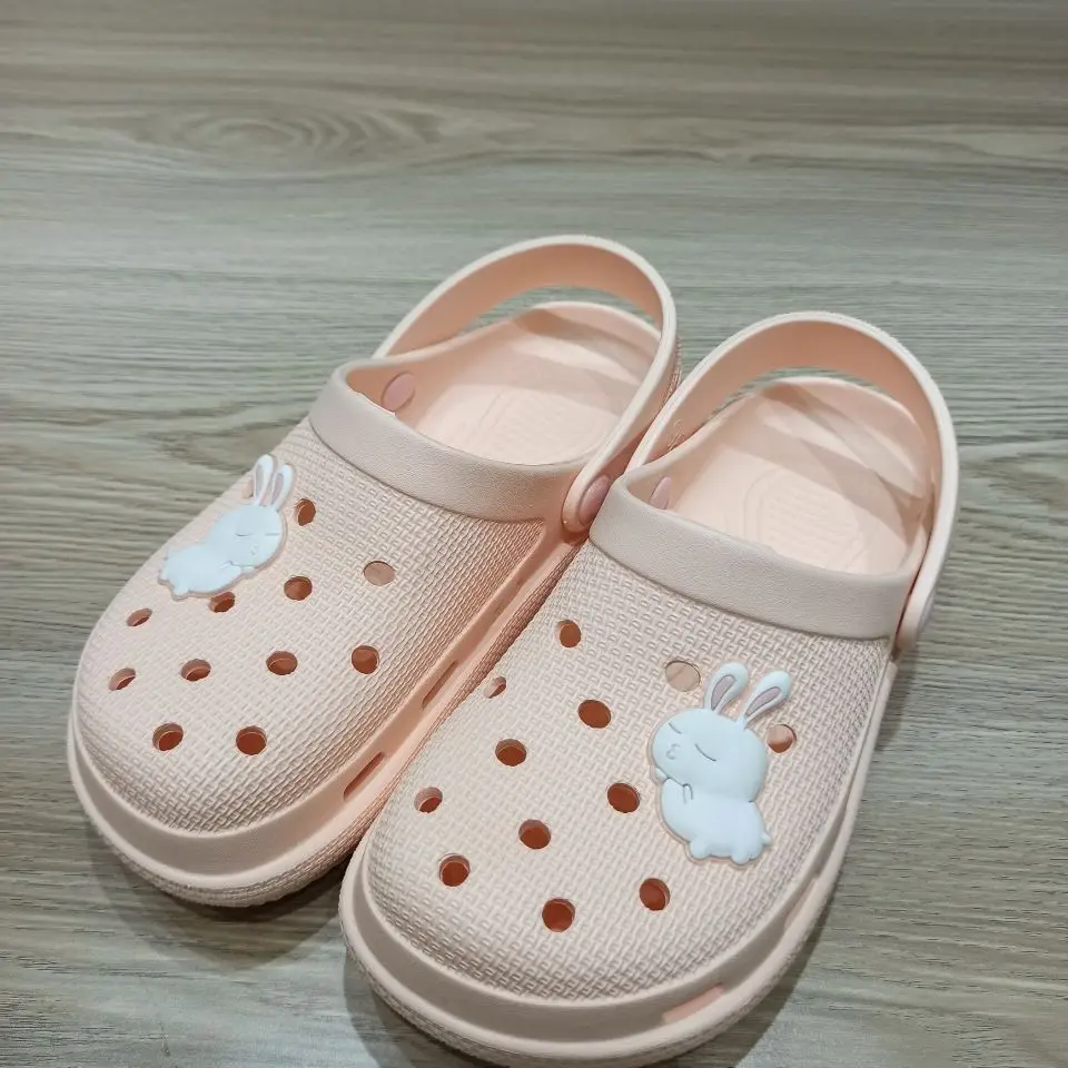 

2021 New Summer Women's Matte Slippers Non-slip Sandals Crocks Breathable Home Fashion EVA Garden Shoes Sandals
