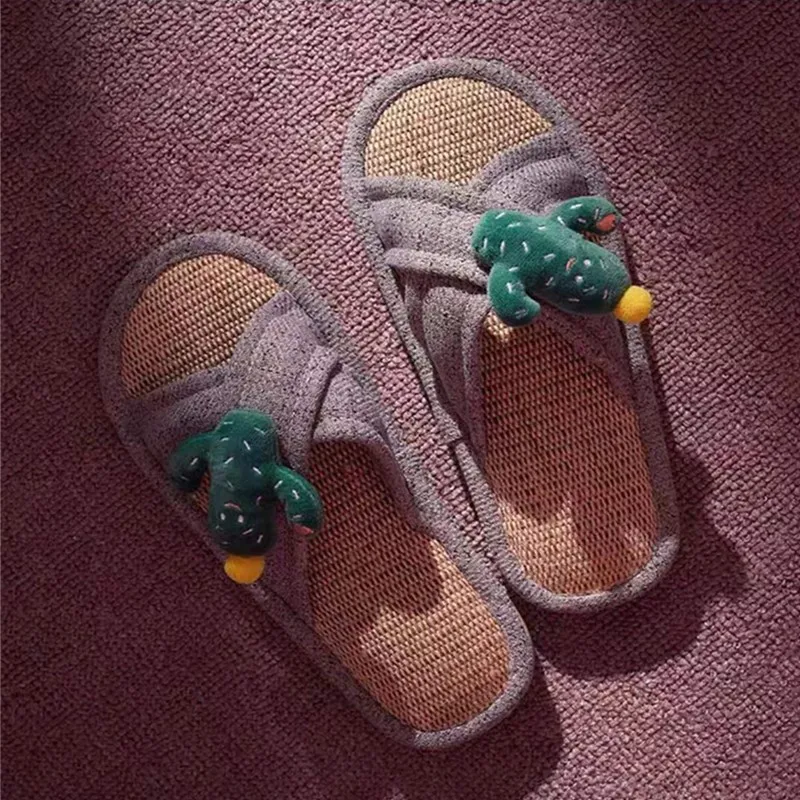 36-45 yards Lovely indoor cool slippers women's antiskid strawberry cotton hemp household shoes couple cartoon flax slippers