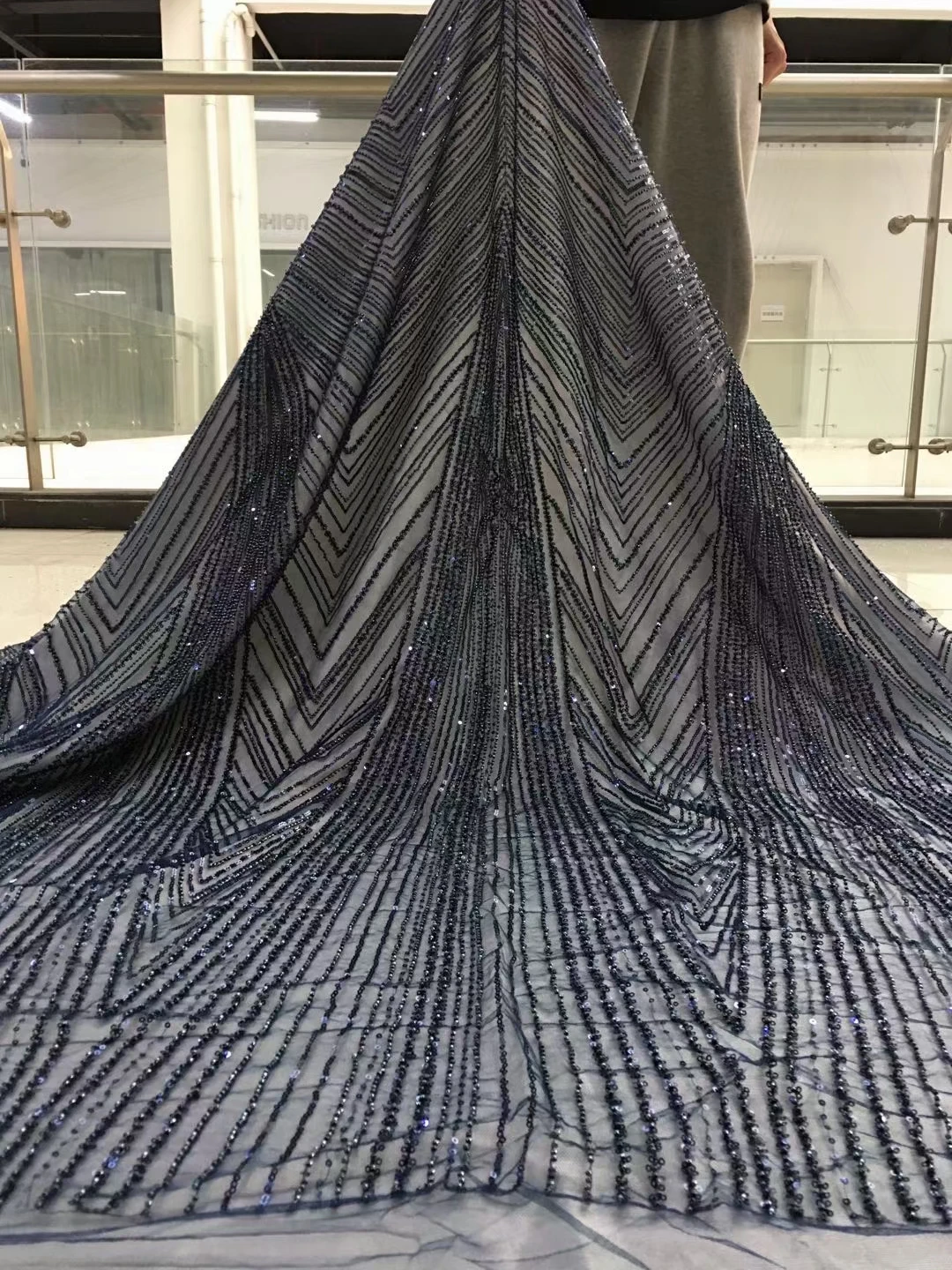 

Nigerian Lace Fabric Handmand Beaded Tulle Lace Fabric High Quality African French Net Lace Fabric for Sewing YF28