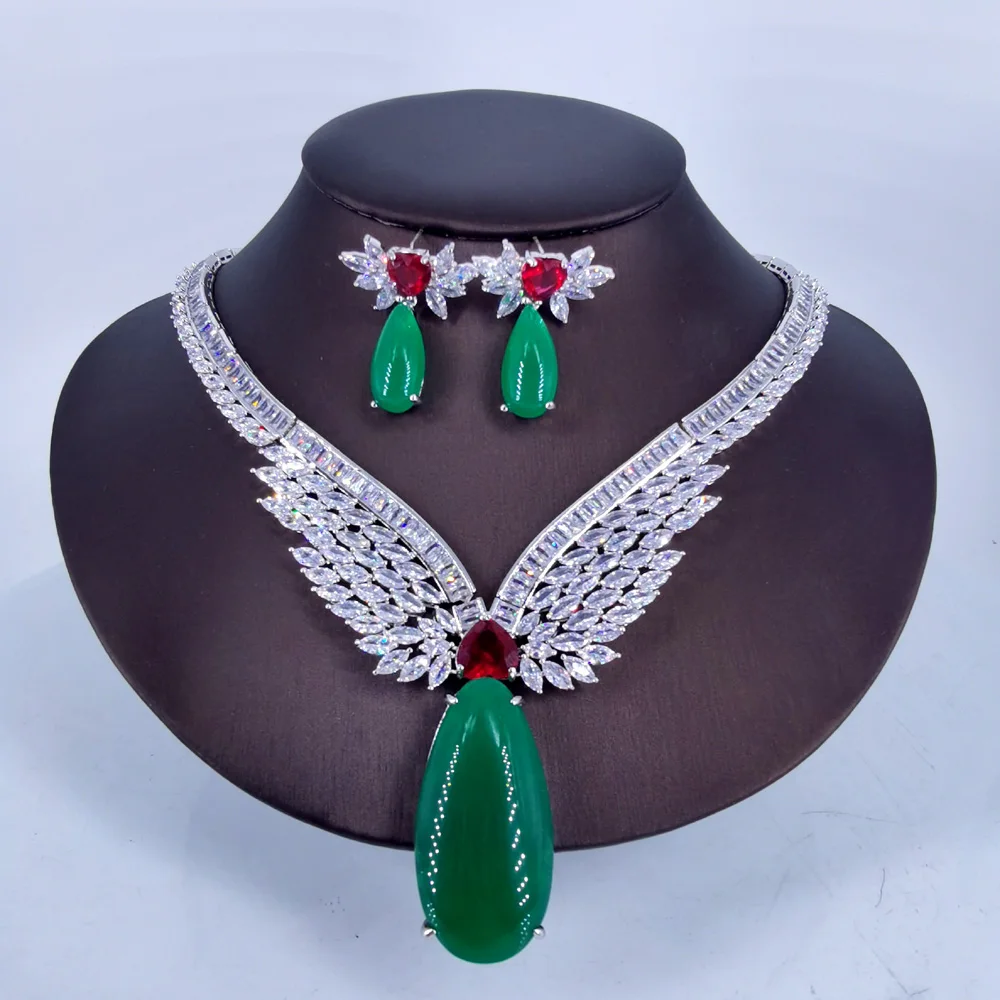 Комплект из колье и серёг с фианитом винтажный 2021 | Украшения аксессуары