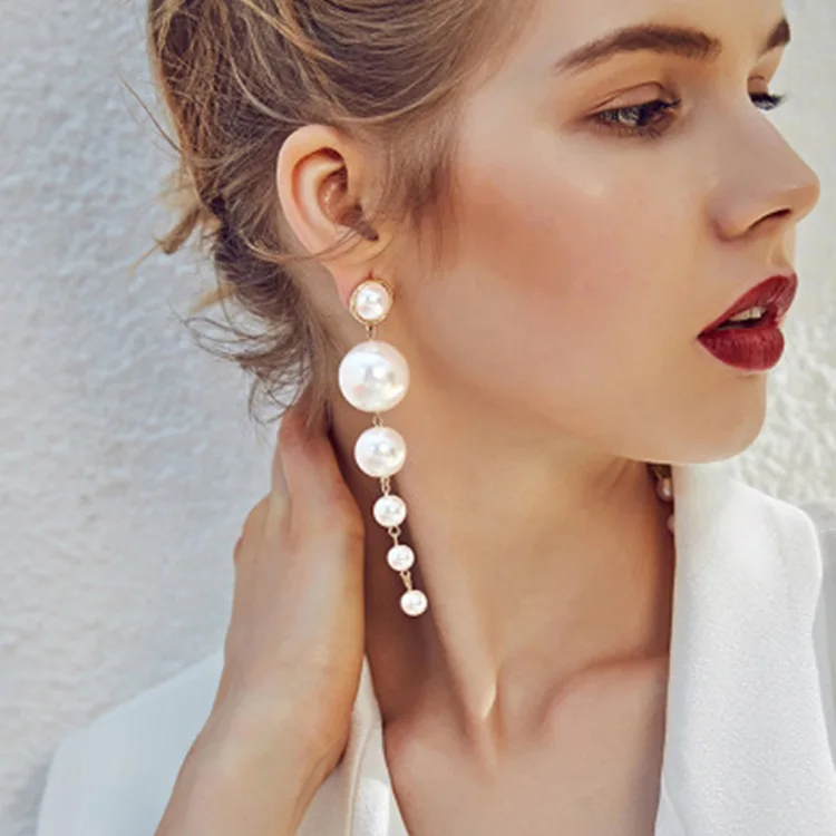 

Hot selling jewelry fashion temperament earrings long irregular gradient pearl pendant earrings