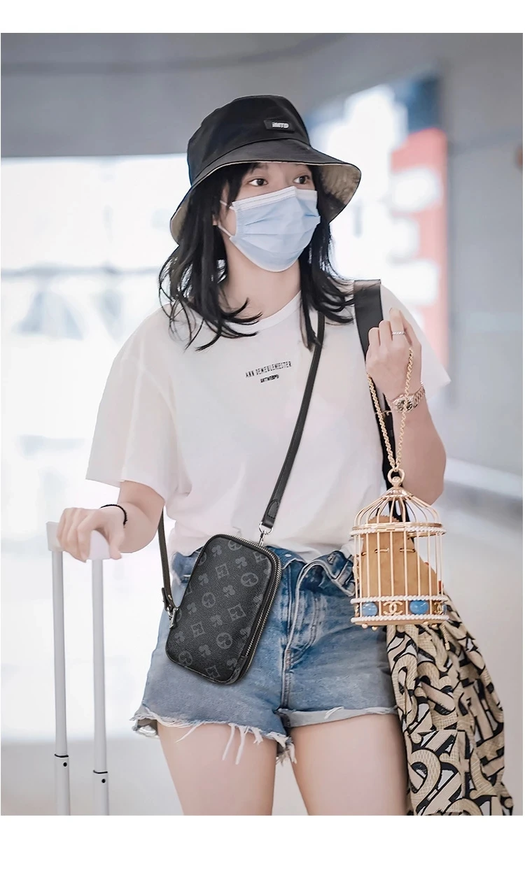 

2020 Winter New Fashion Korean Style for Both and Women Mobile Phone Small Bag Printing Camera Mini Bag All-match Modern