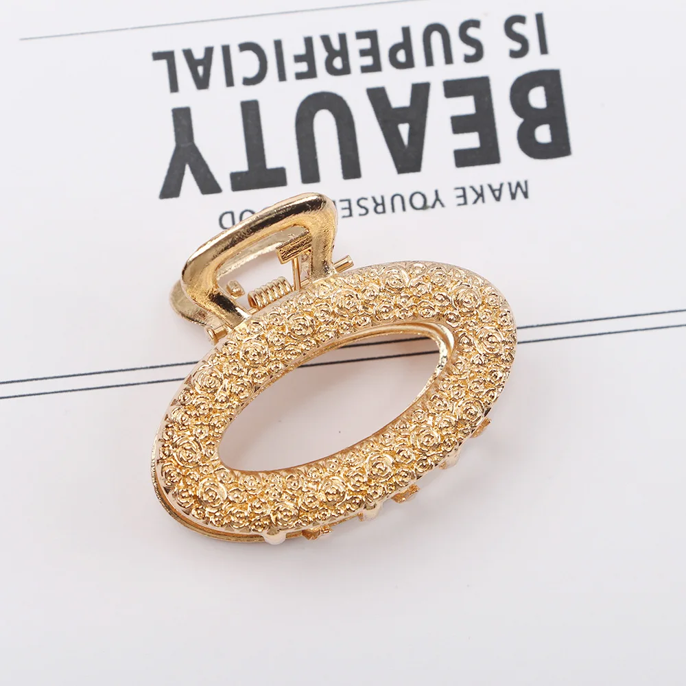 

Fashion Geometric Embossed Hair Claw for Women Girls Clamps Hair Crab Metal Hair Clip Accessories Headwear