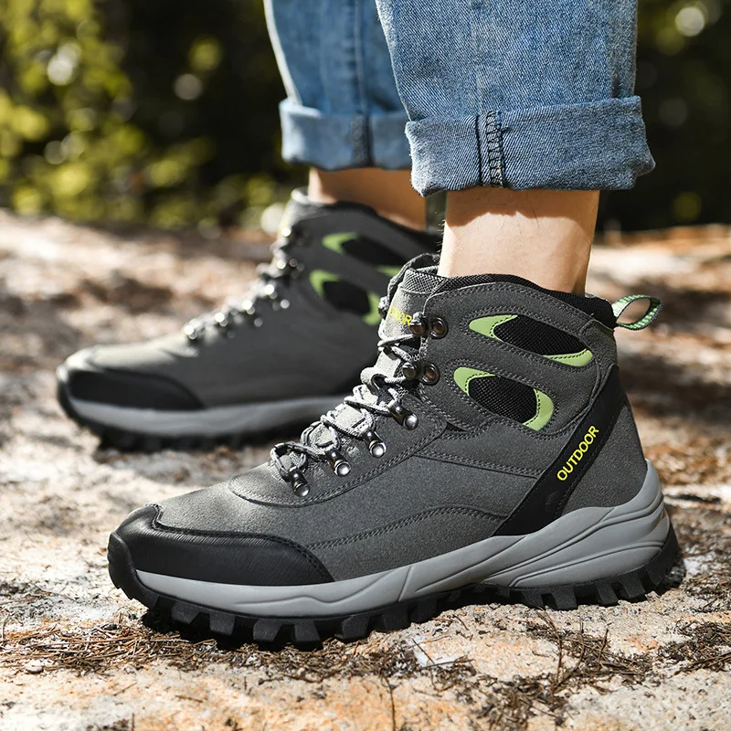 

2020 men's autumn and winter new outdoor high-top hiking shoes size 39-48 non-slip wear-resistant cross-country hiking shoes