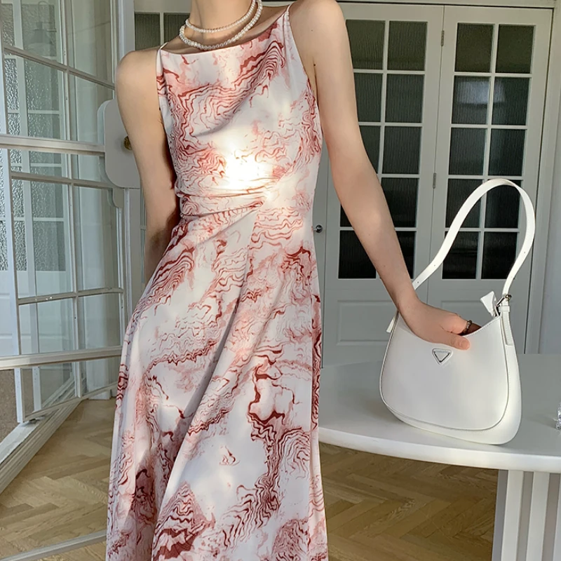 Платье-миди женское на тонких бретельках пикантный повседневный элегантный