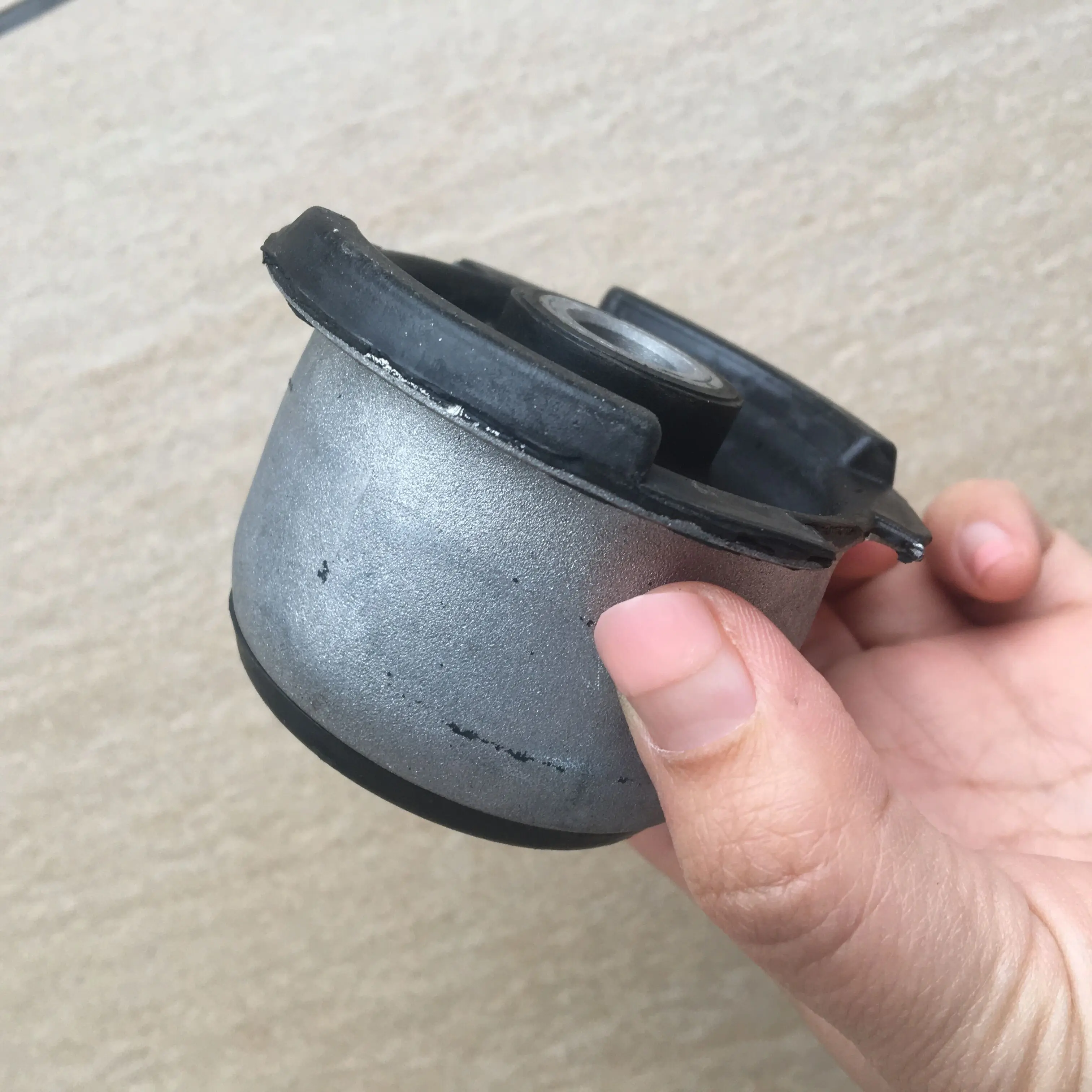 Бесплатная доставка оптовая продажа втулка задней подвески рычаг заднего хода