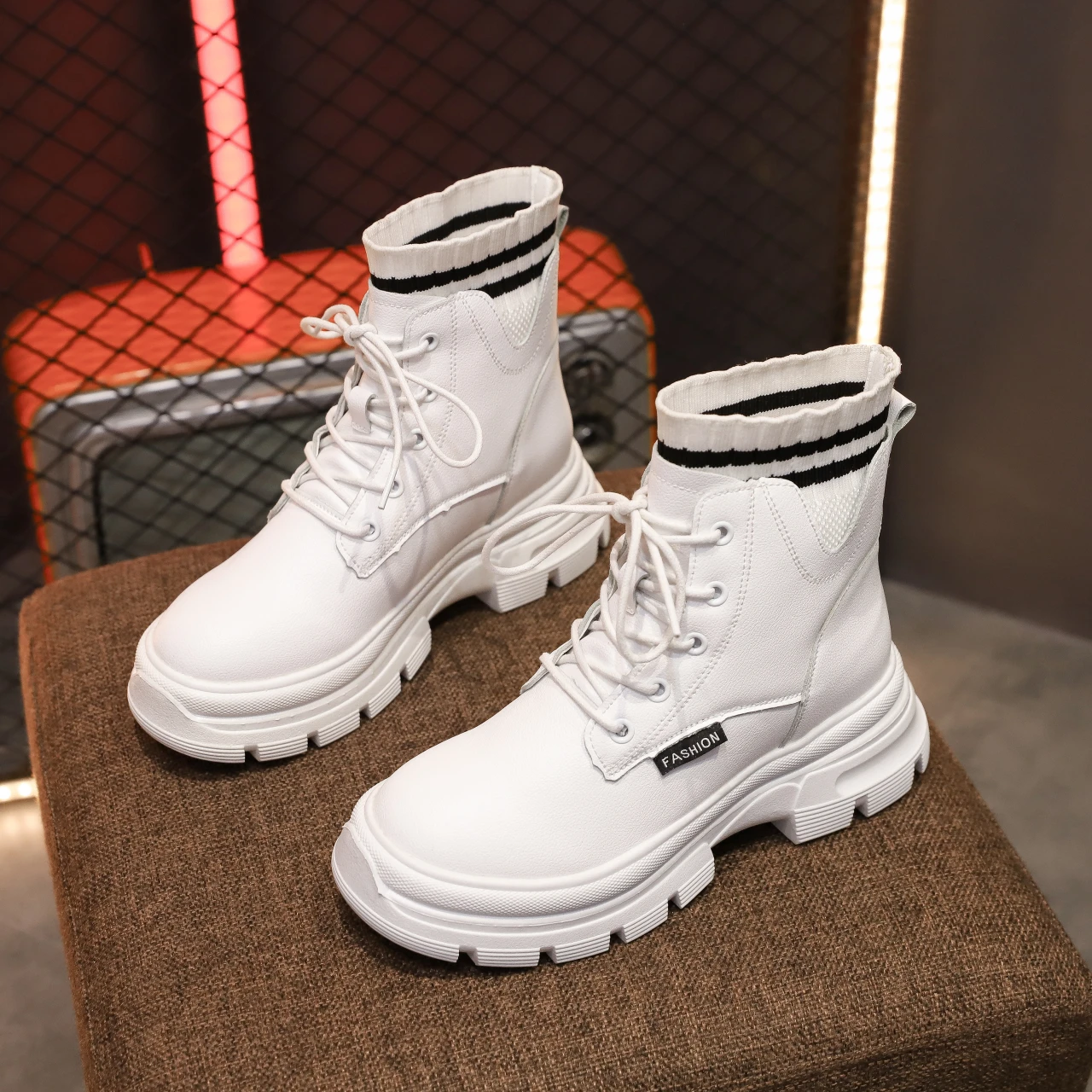 

Women's Short Boots Women's Winter 2021 New Wild Breathable Thick-soled Shoes Knight Boots Lace-up Women's Short Boots