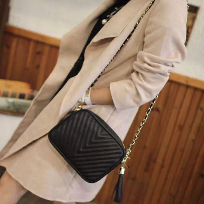 

2021 Women's Designer Flap Bag Tassel Chain Shoulder Bag Embroidery Fashion PU Leather Crossbody Bag Zipper Handbags totes bag