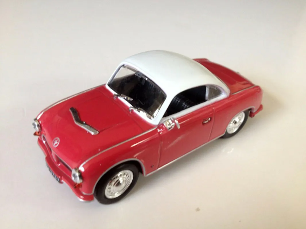 

Exquisite AWZ P70 Russian retro sports car model,1:43 classic collection ornaments,high-simulation classic car toys