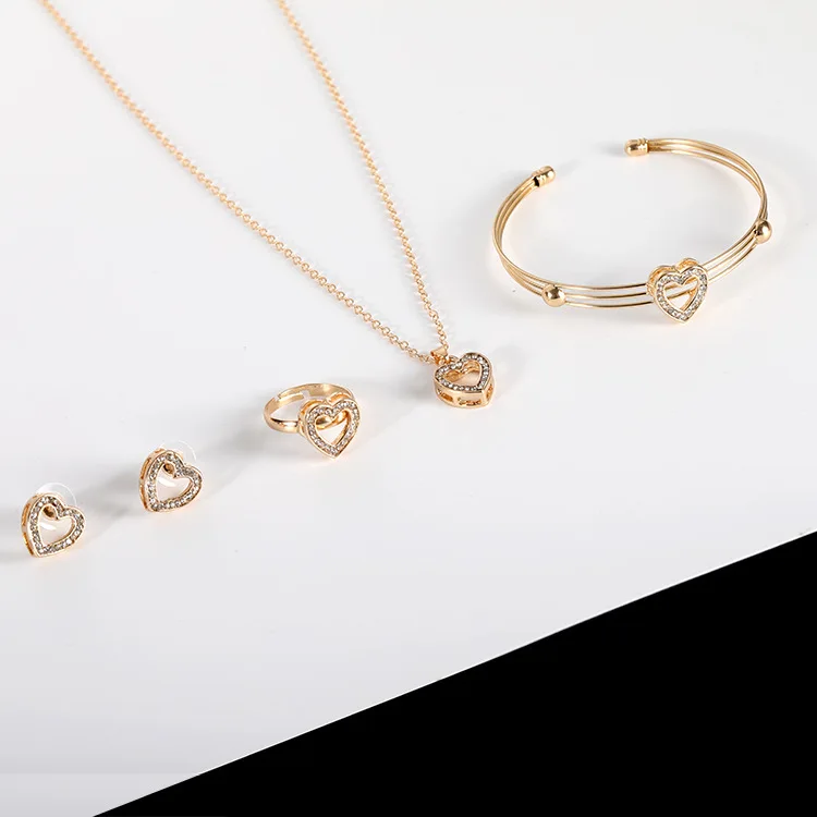 2019 gold Heart-shaped necklace earrings ring bracelet four-piece set jewelry accessories sets for women | Украшения и аксессуары