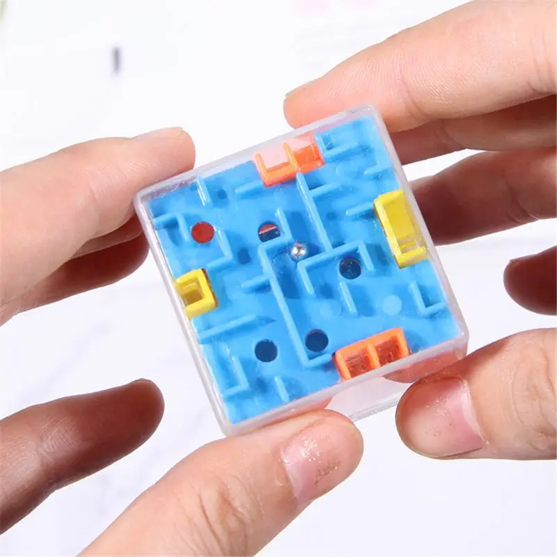 

2020 New 3 Colors Puzzle Maze Toy Brain Game Challenge Fidget Toys Balance Educational Toys Keychain Kids Toys Gift