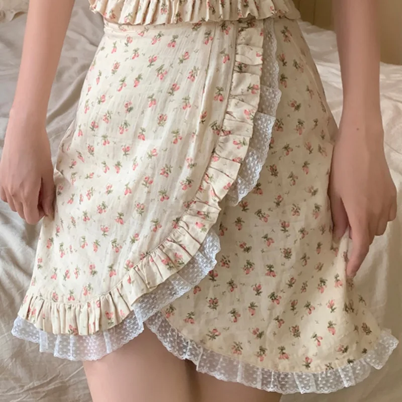 

High Quality Sweet Two Piece Sets Women Print Puff Sleeve Short Top + Sexy Lace Split Floral Skirt Ensembles Femme Skirts Suits