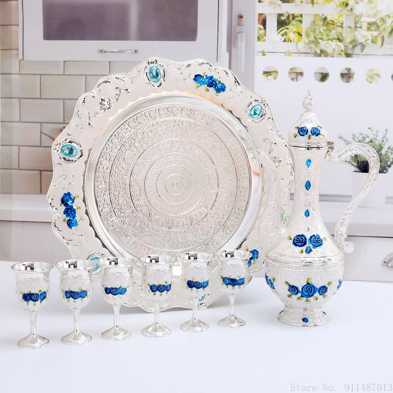 Набор винных бокалов в европейском стиле, фляга, поднос, металлический русский кубок, праздничный подарок.