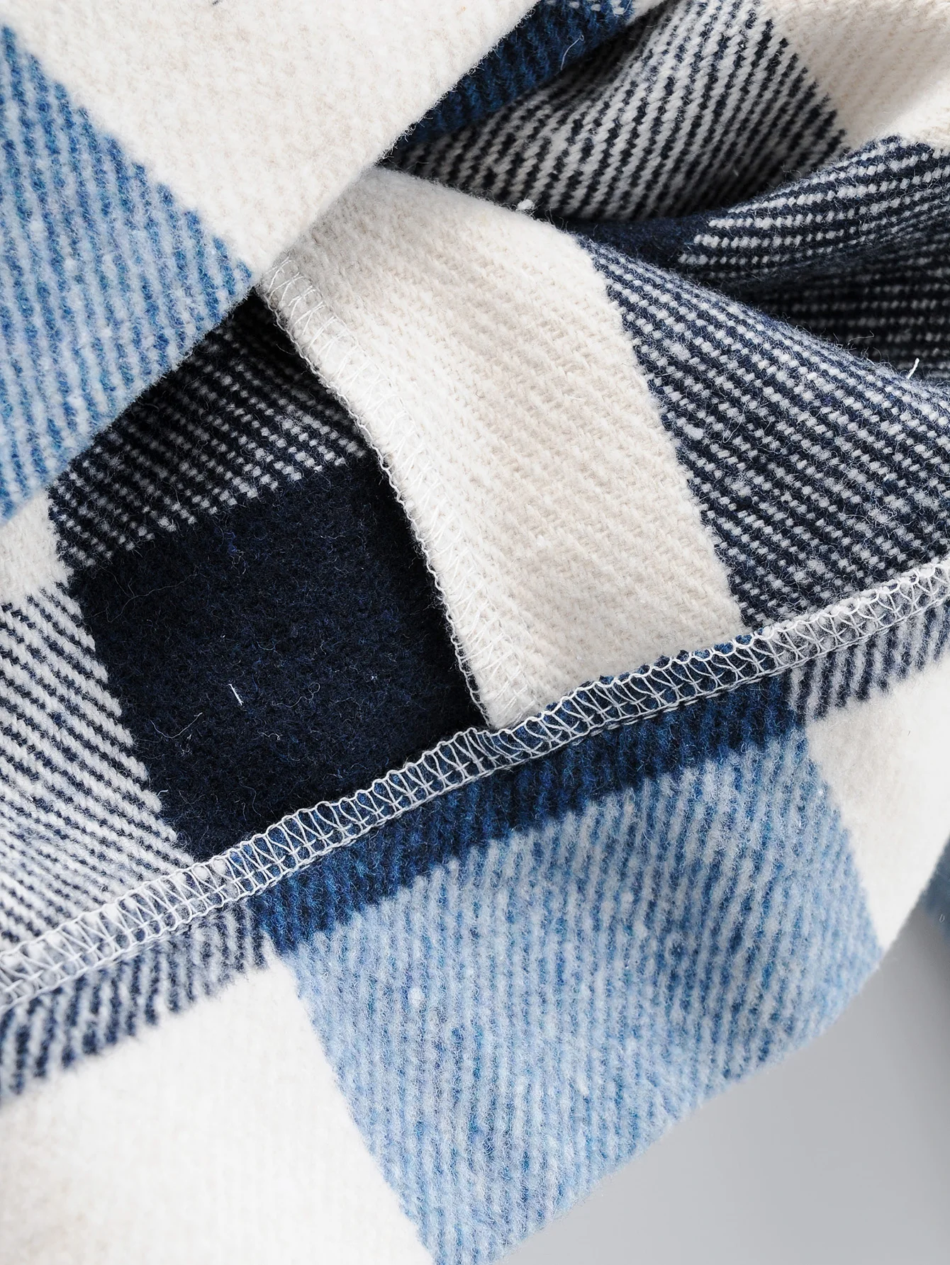 

Free Inspirit Autumn Women's Blouse Casual Style Full Sleeve Turn-down Collar Plaid Shirt Pocket Decoration Short Loose Coat