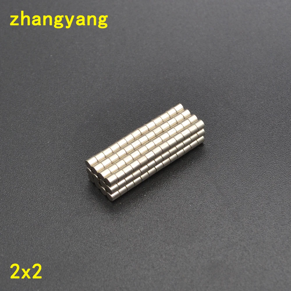 

2x2 Маленькие Круглые неодимовые магниты 2 мм * 2 мм 2x2 мм Перманентный NdFeB супермощный магнит 2*2
